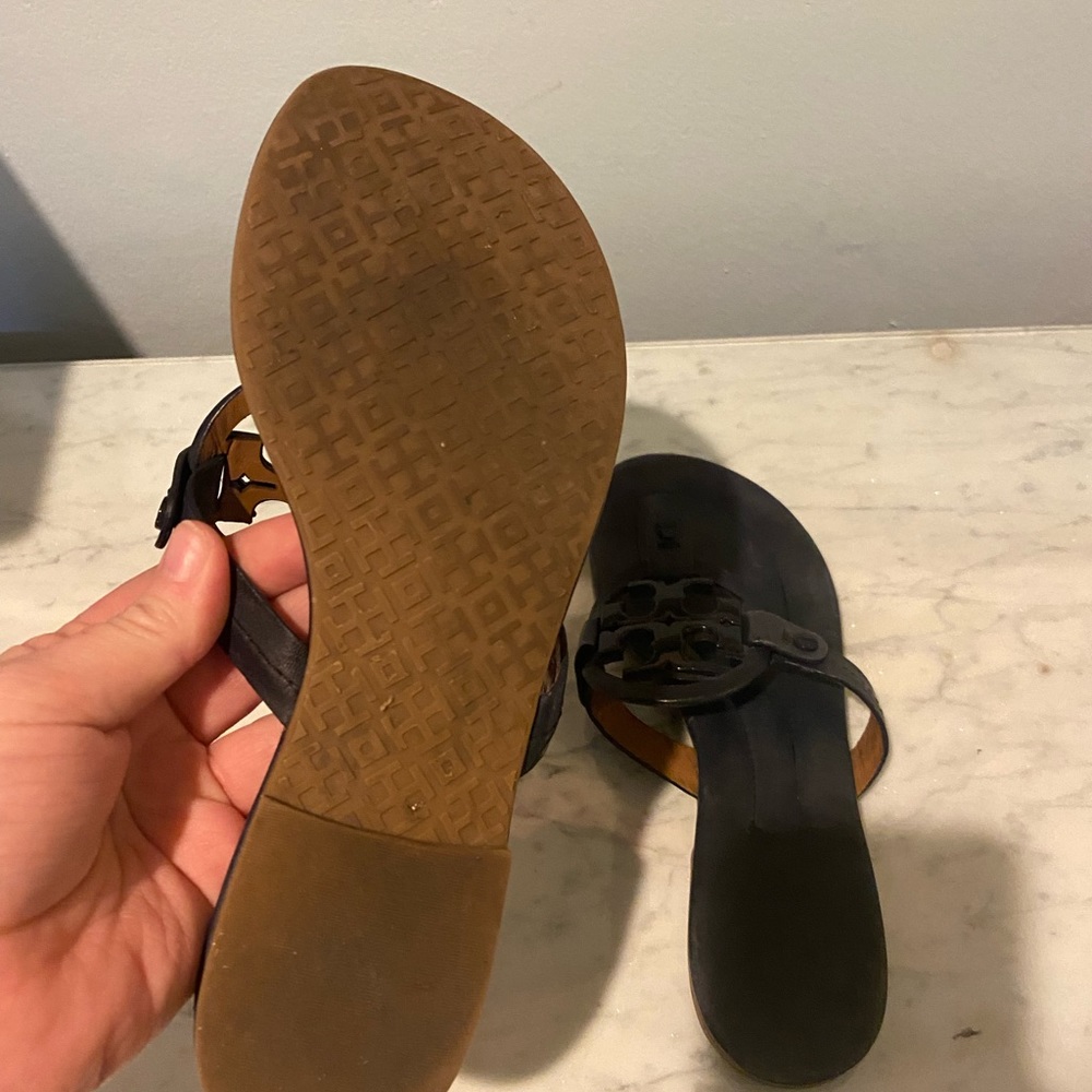 Tory Burch Miller Metal Logo Sandals Size 5.5 GUC - Picture 7 of 7